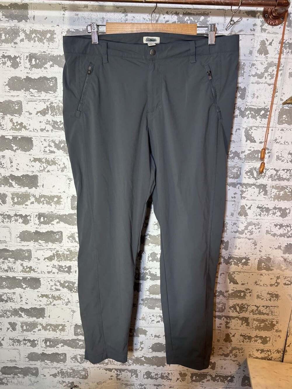 Womens L.L. Bean Hiking Pants Size 14 Gray Nylon Zip Pocket Athletic Outdoor